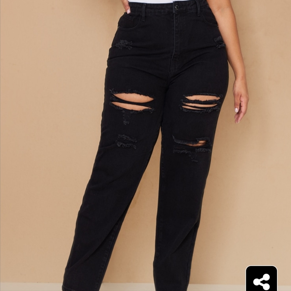 NWOT PrettyLittleThing Black High Rise Ripped Jeans